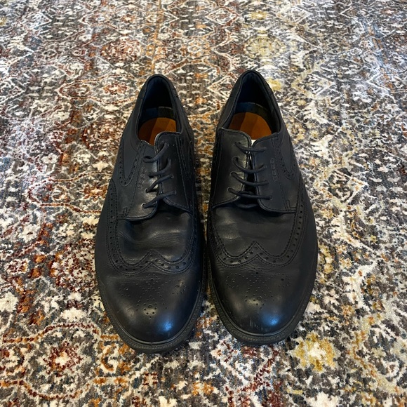 Men’s Ecco Wingtip Dress Shoes - Picture 2 of 4